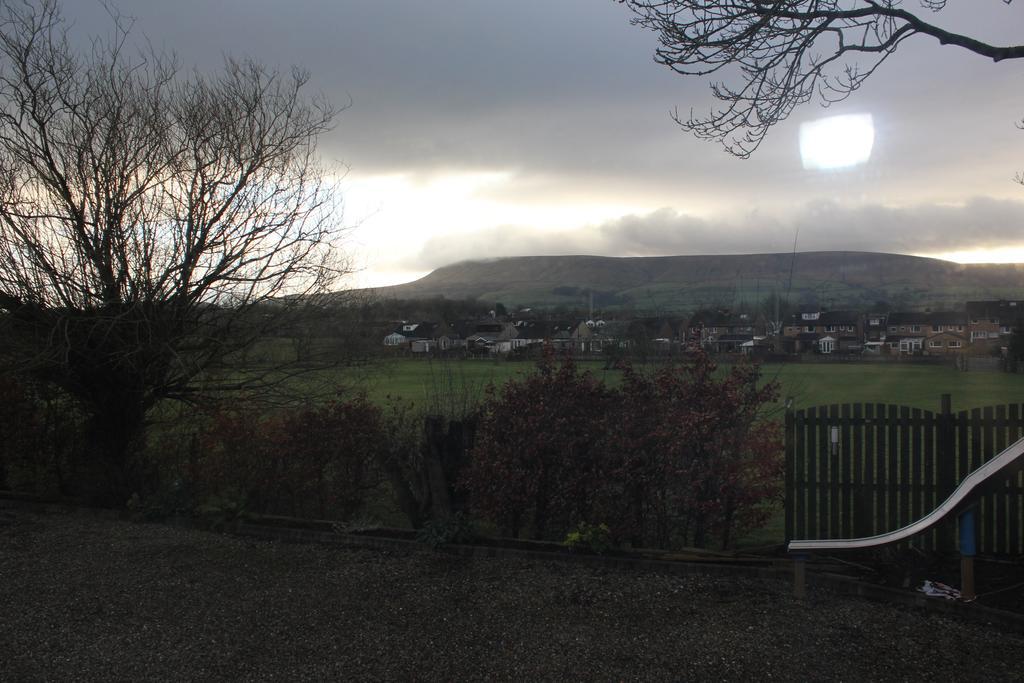 Fifty One And A Half Boutique B&B Clitheroe Exteriör bild